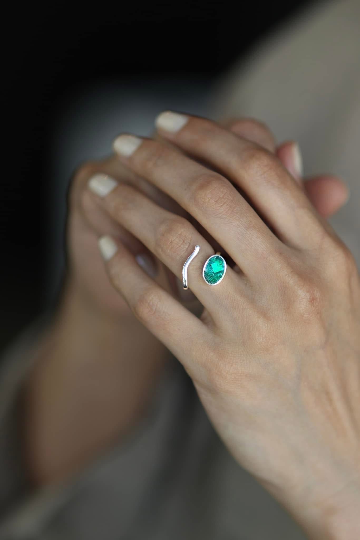 IKANI ხელნაკეთი ვერცხლის ბეჭედი - ქალებისთვის სამკაული ფირუზი, მარჯანი, მალაქიტი - სურათი 2