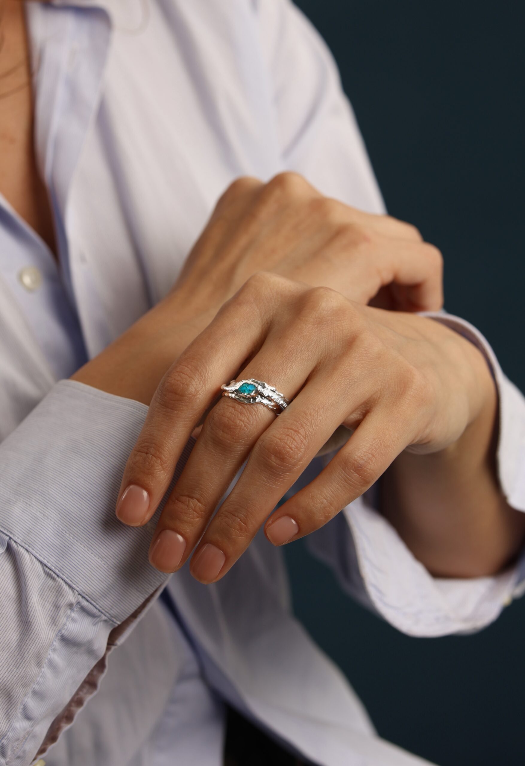 IKANI ხელნაკეთი ვერცხლის ბეჭედი, დამზადებულია უმაღლესი 925 სინჯის ვერცხლით - სურათი 3